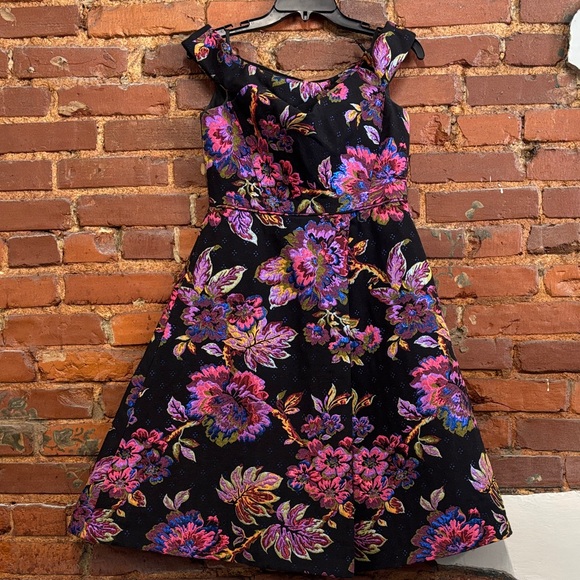 Adrianna Papell Metallic Floral Jacquard Fit & Flare‎ Dress Size 6 - Picture 2 of 7